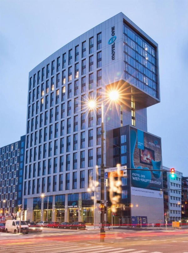 Motel One Wien-Hauptbahnhof image 13