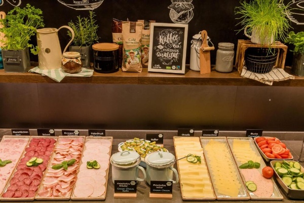 Motel One Wien-Hauptbahnhof image 9